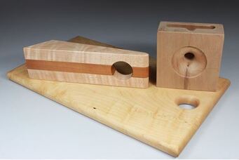Fors Design Wood Studio: Wine bottle holder, iphone speaker, cutting board